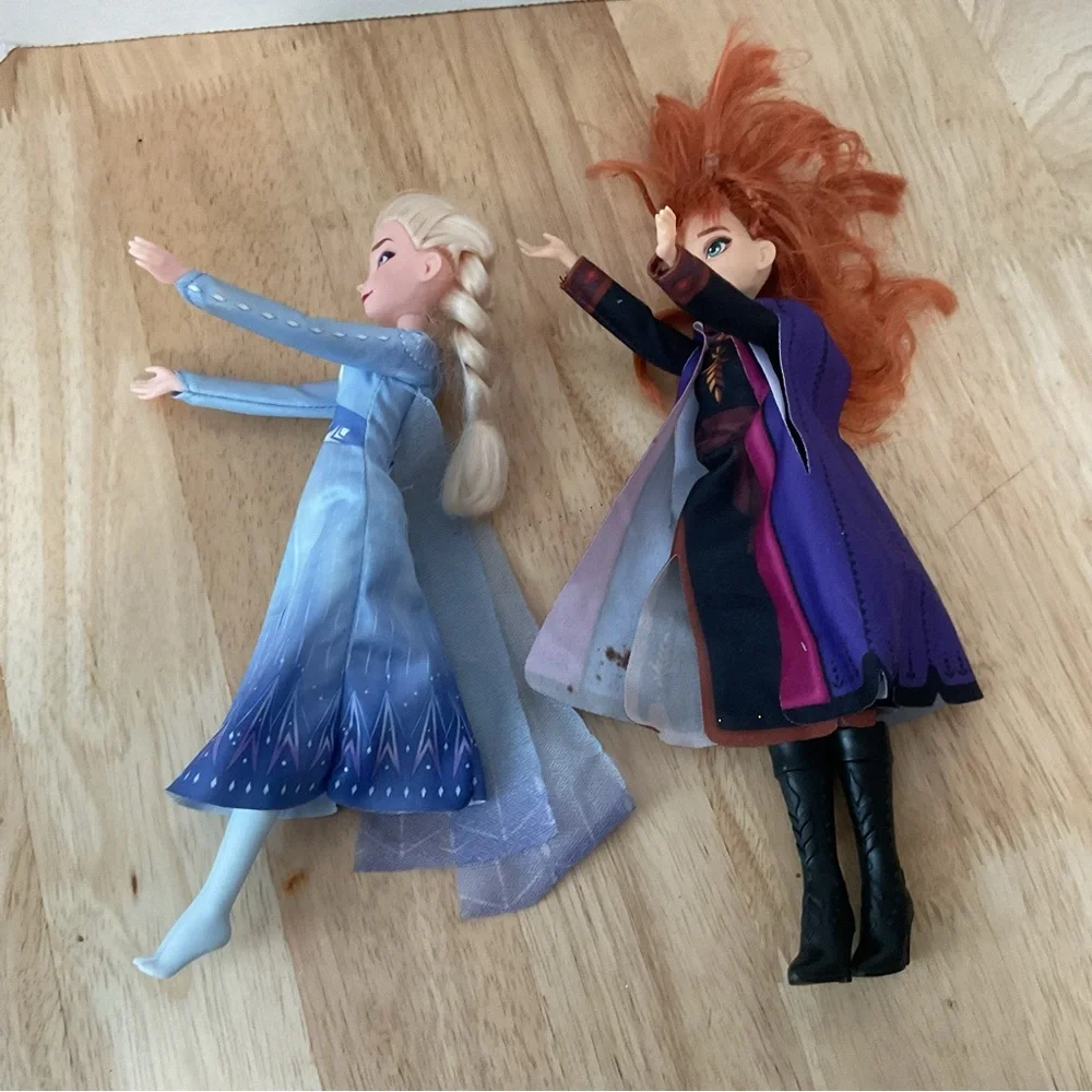 Lot x2 2019 Hasbro Disney Frozen 2 Elsa & Anna Princess Fashion Dolls w Clothes